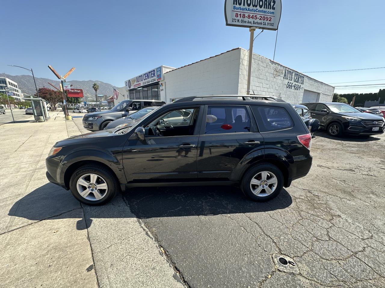 Subaru Forester 4dr Auto 2.5X w/Alloy Wheel Value Pkg 2011