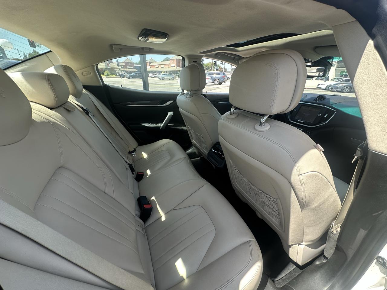 Maserati Ghibli 4dr Sdn 2015