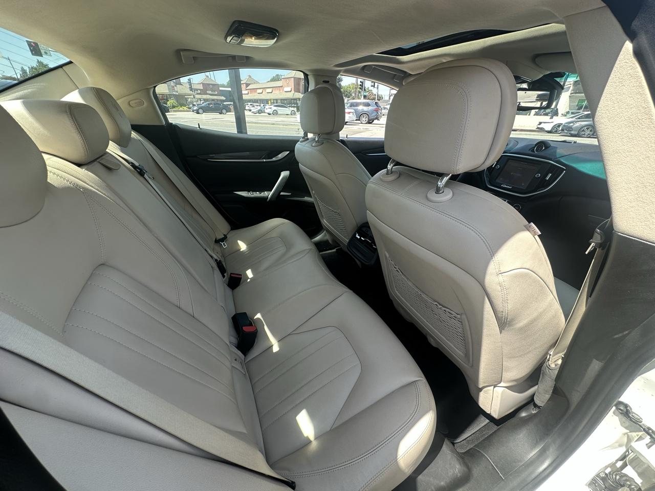 Maserati Ghibli 4dr Sdn 2015