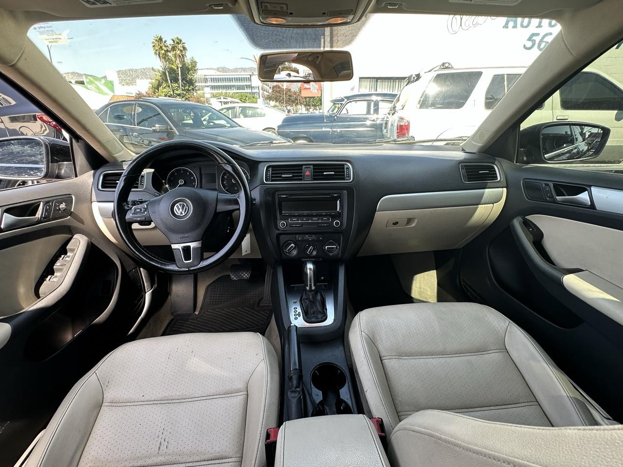 Volkswagen Jetta Sedan 4dr Auto SE 2014