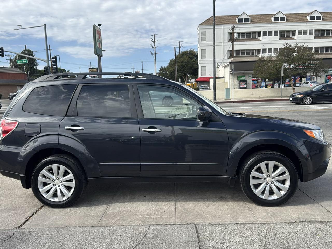 Subaru Forester 4dr Auto 2.5X Premium w/All-Weather Pkg 2011