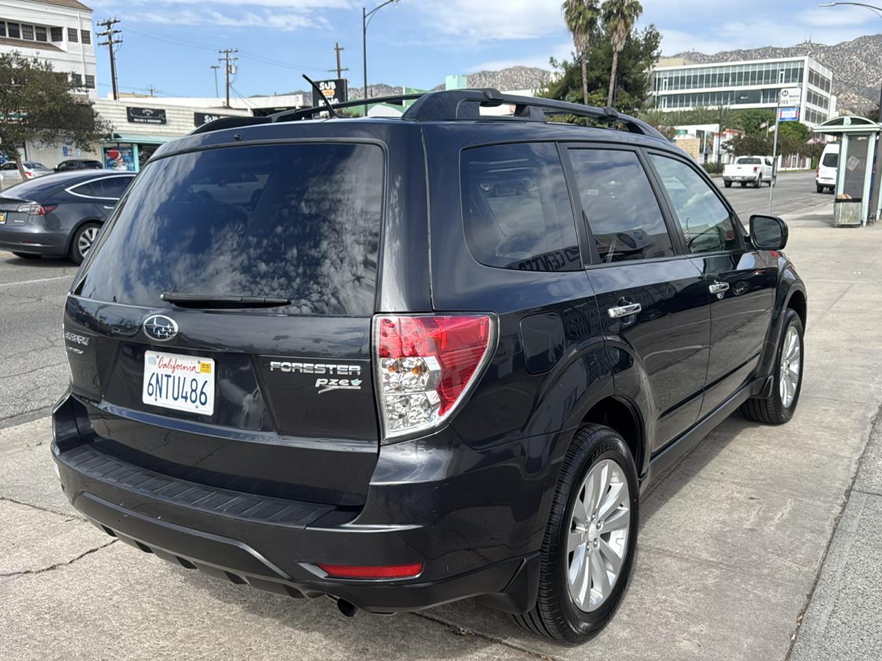 Subaru Forester 4dr Auto 2.5X Premium w/All-Weather Pkg 2011
