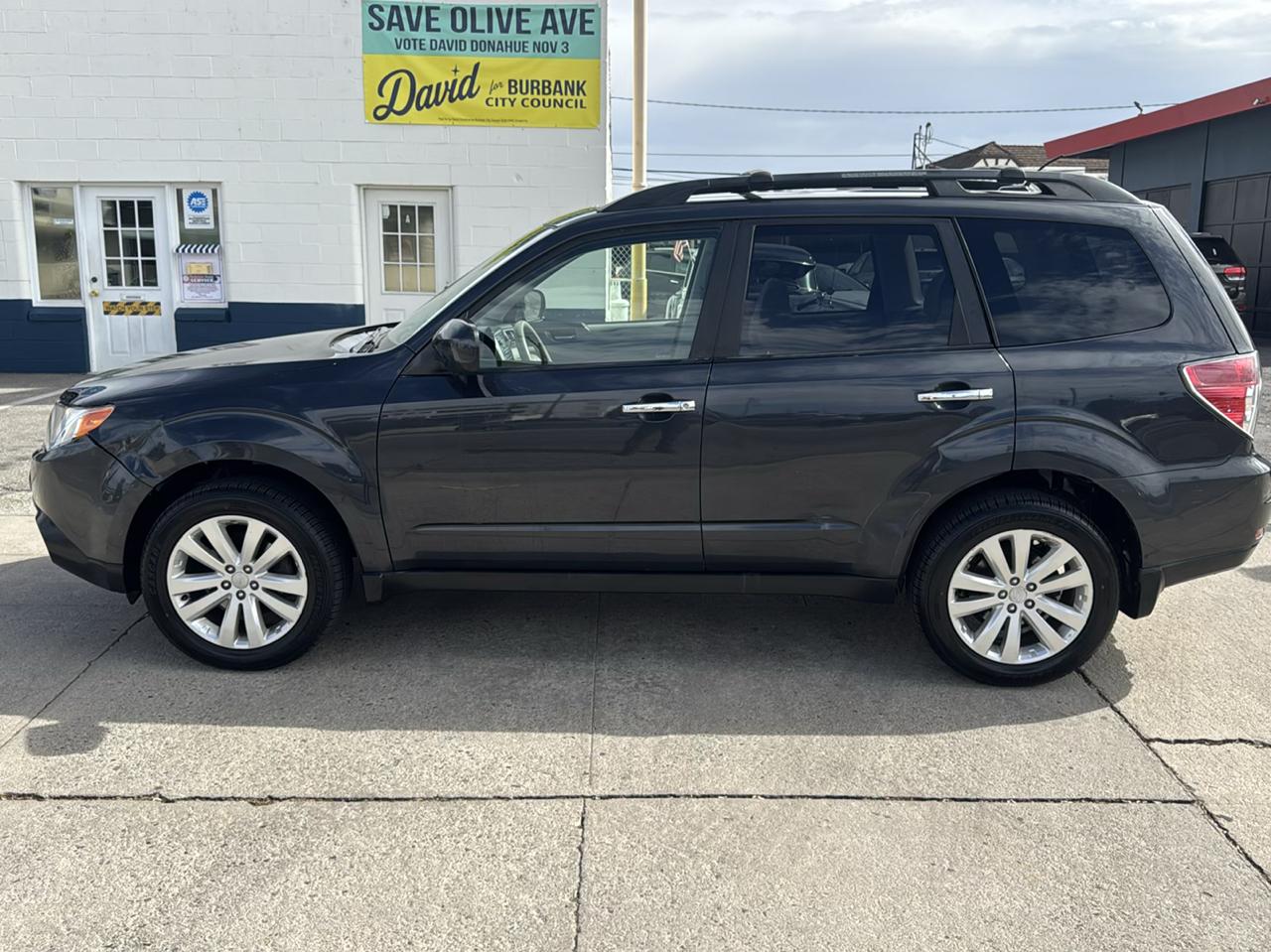 Subaru Forester 4dr Auto 2.5X Premium w/All-Weather Pkg 2011