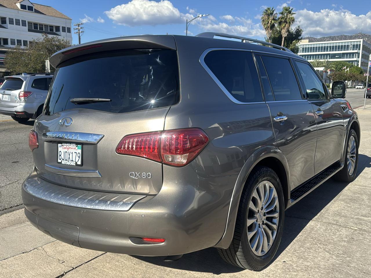 Infiniti QX80 2WD 4dr 2015