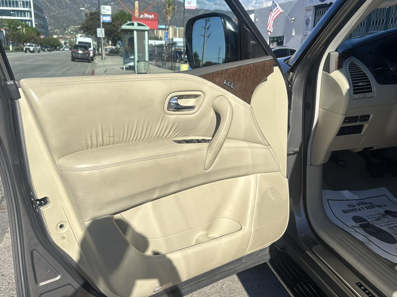 Infiniti QX80 2WD 4dr 2015