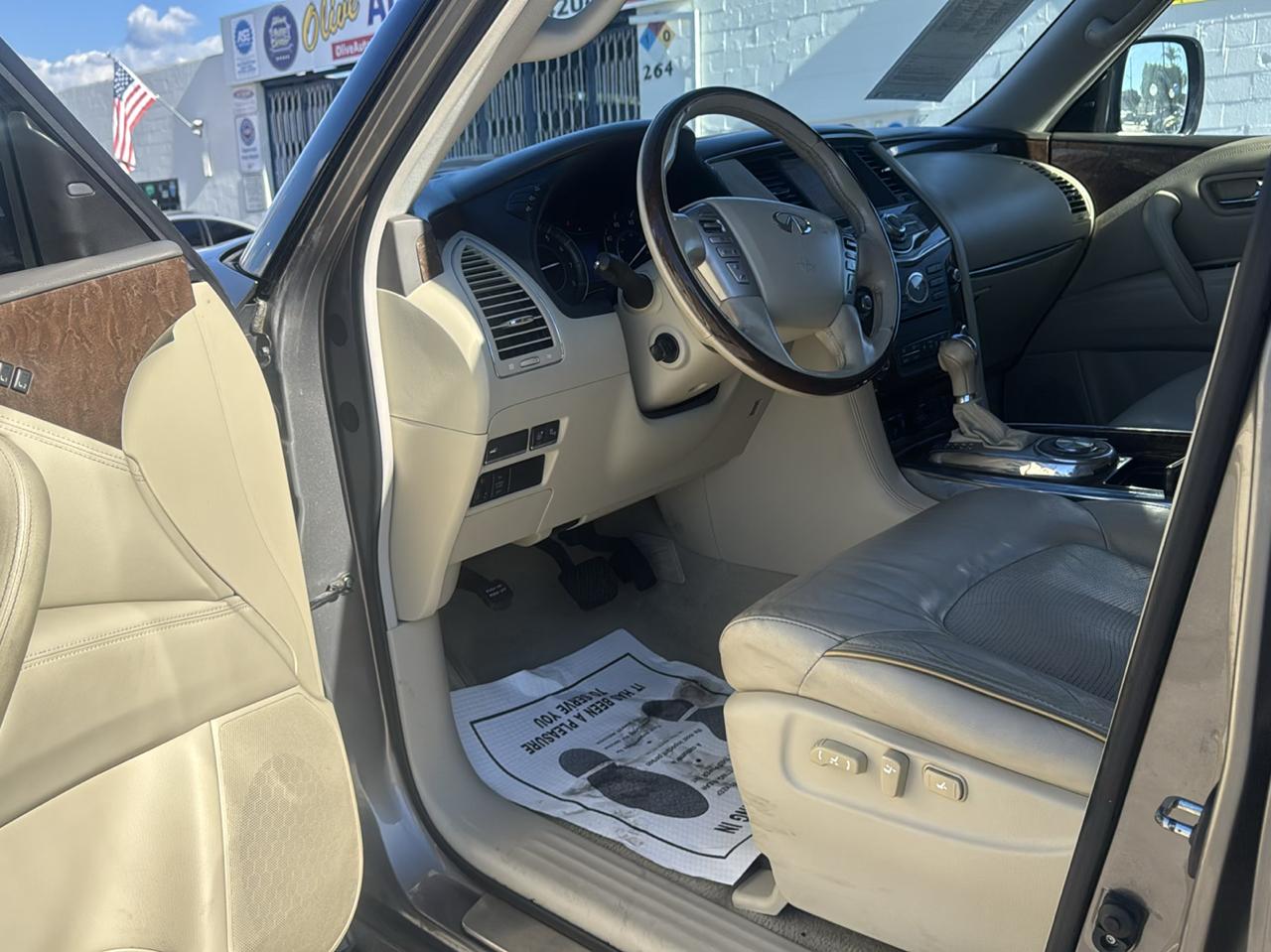Infiniti QX80 2WD 4dr 2015