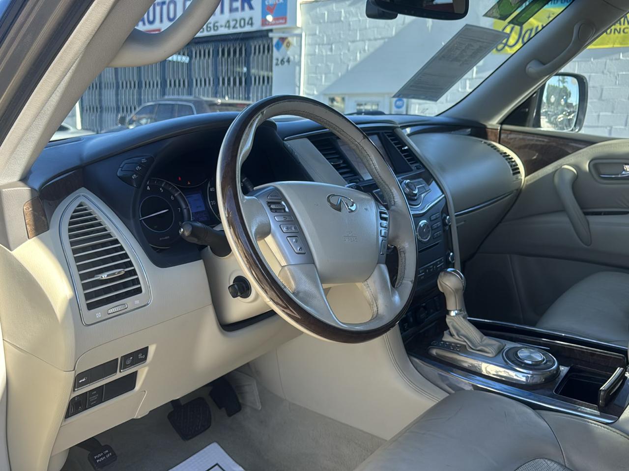 Infiniti QX80 2WD 4dr 2015