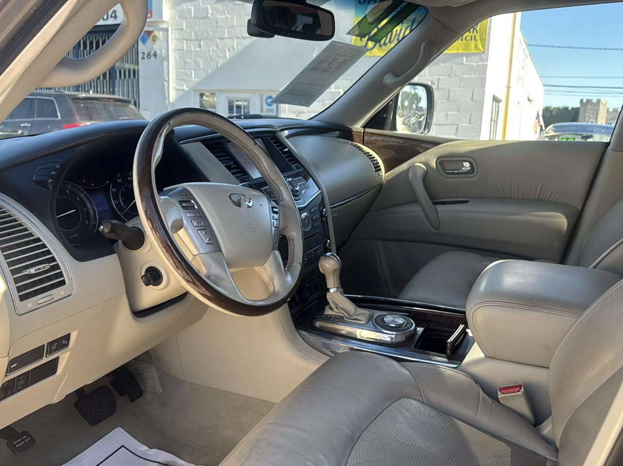 Infiniti QX80 2WD 4dr 2015