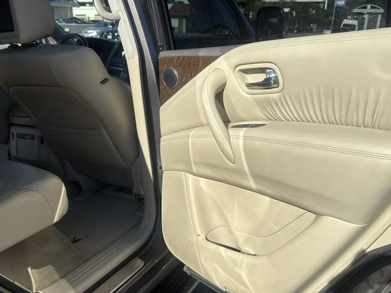 Infiniti QX80 2WD 4dr 2015