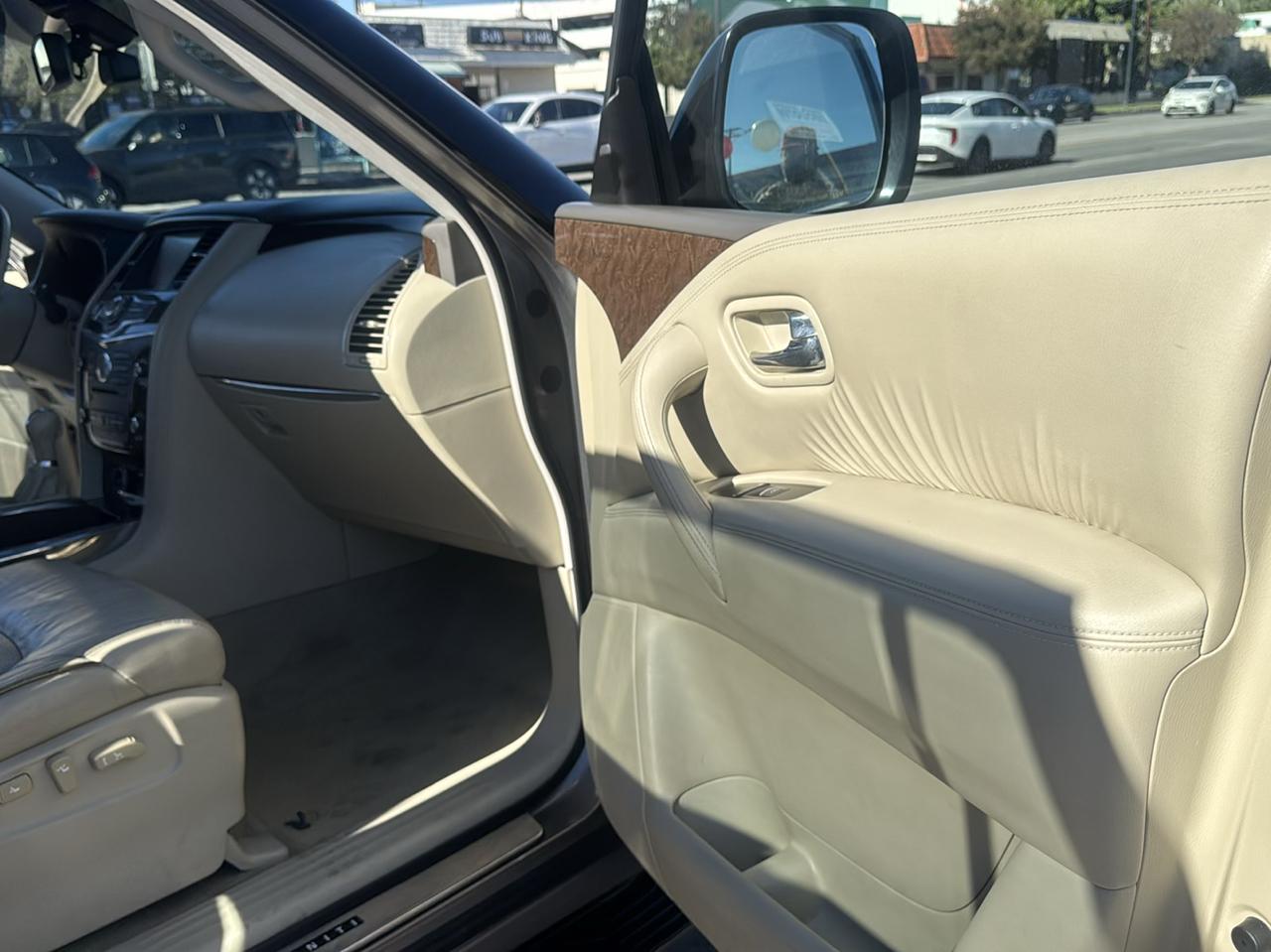 Infiniti QX80 2WD 4dr 2015
