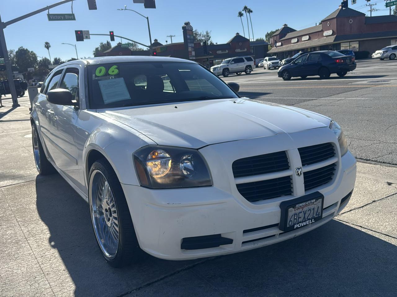 Dodge Magnum 4dr Wgn RWD 2006