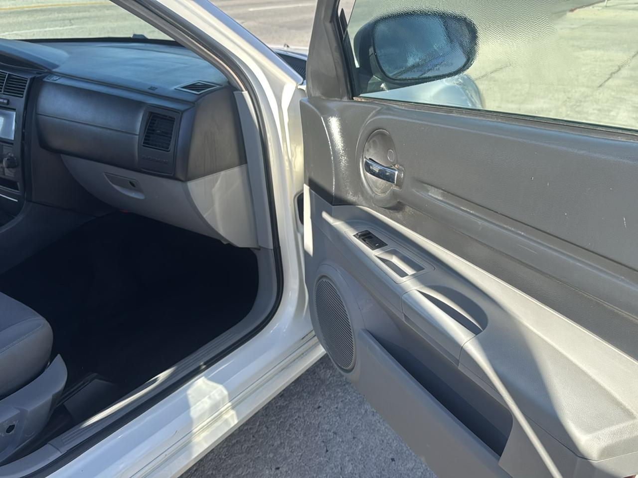 Dodge Magnum 4dr Wgn RWD 2006