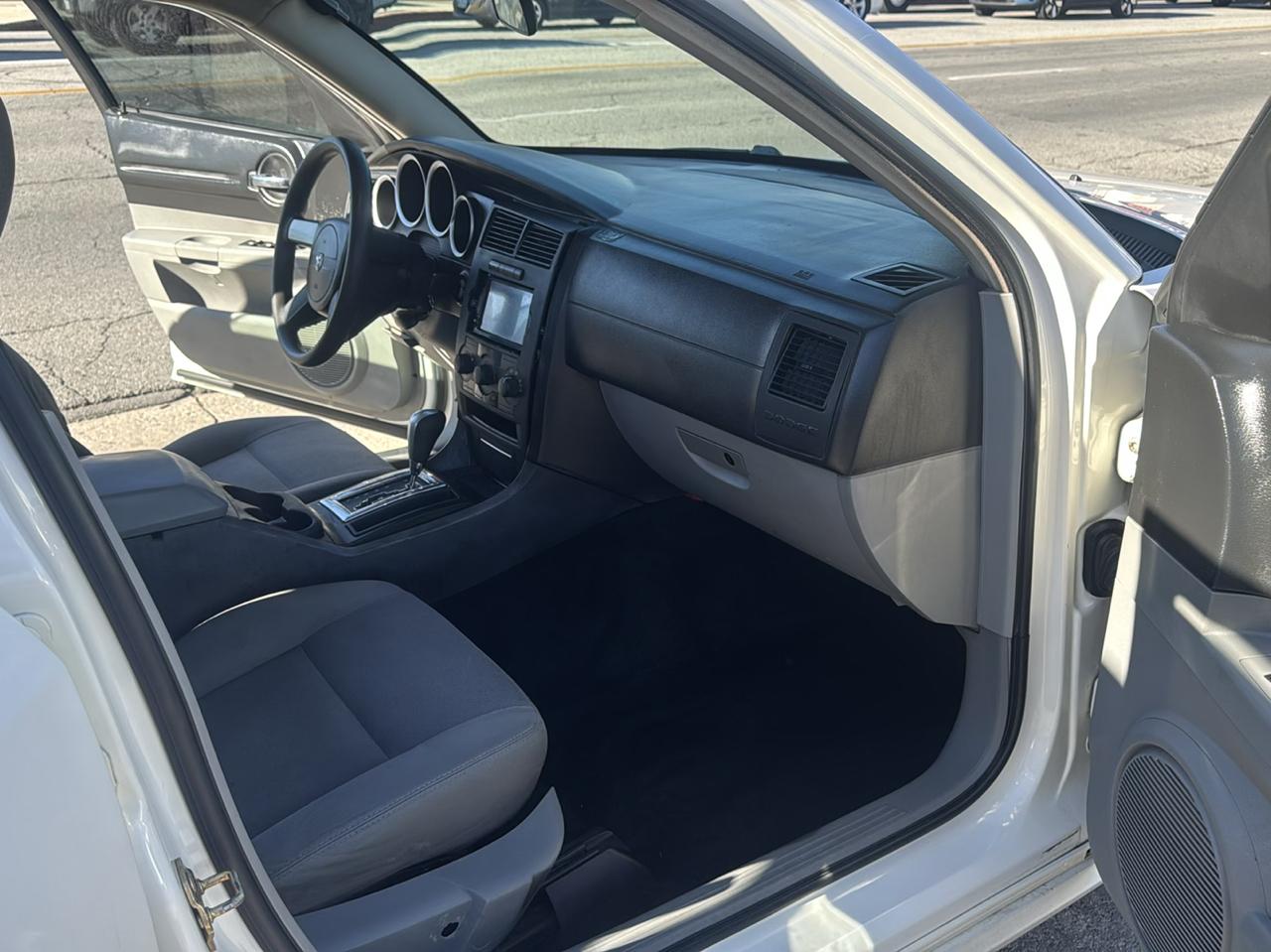 Dodge Magnum 4dr Wgn RWD 2006