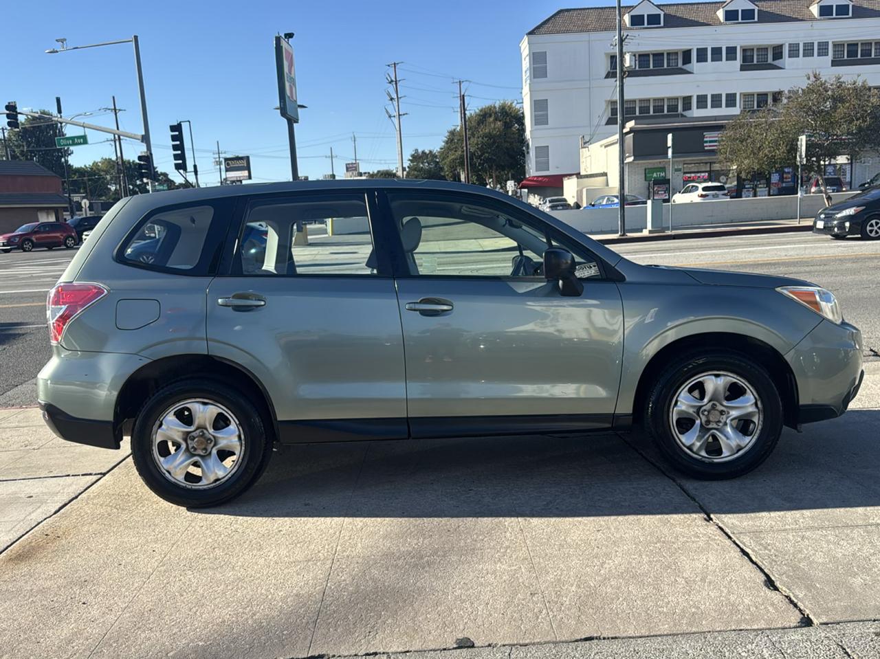 Subaru Forester 4dr Auto 2.5i PZEV 2014