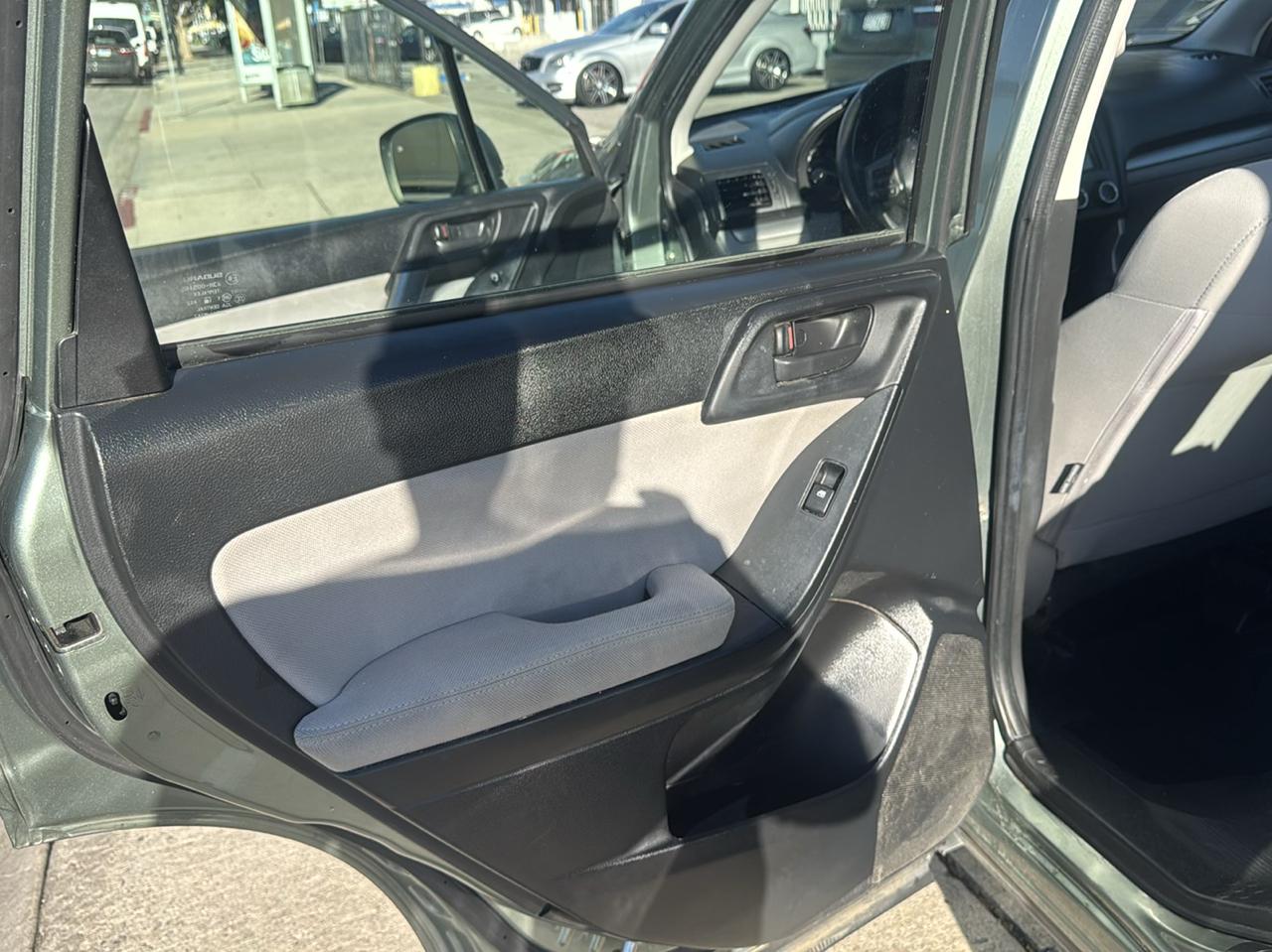 Subaru Forester 4dr Auto 2.5i PZEV 2014
