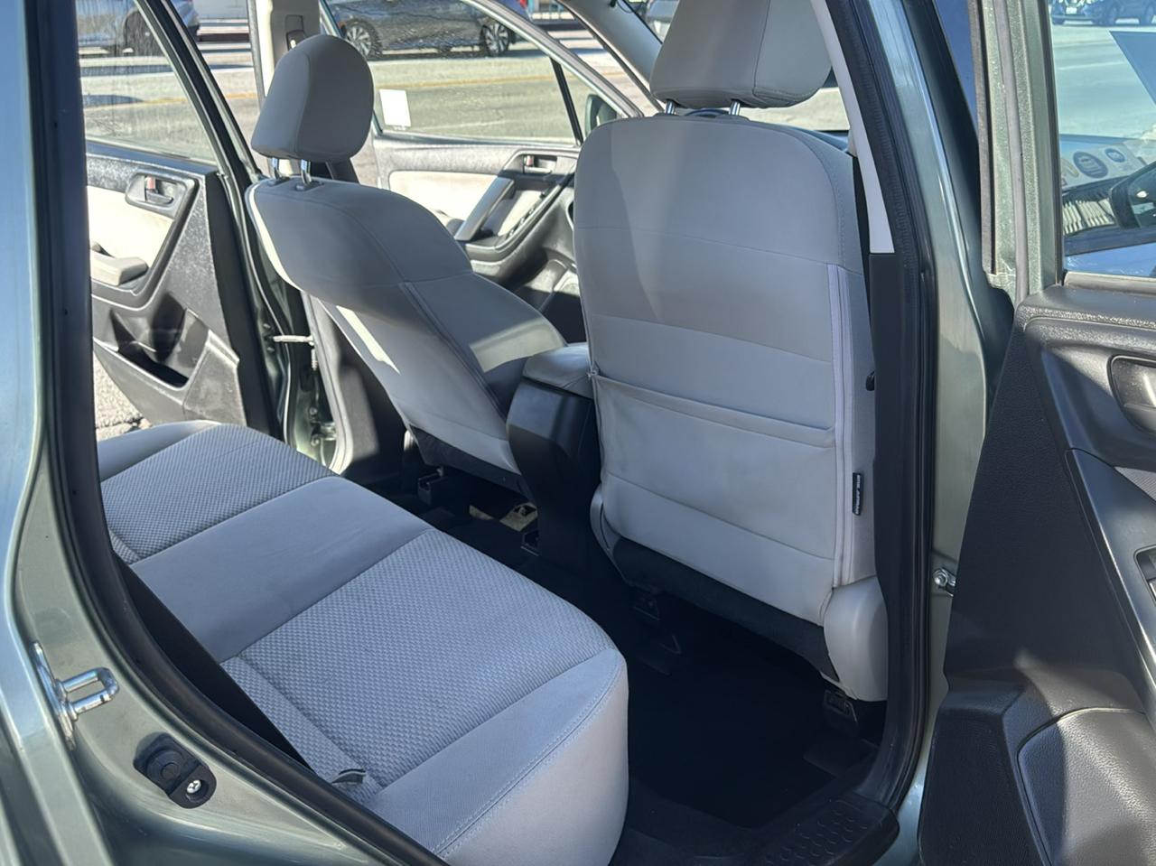 Subaru Forester 4dr Auto 2.5i PZEV 2014