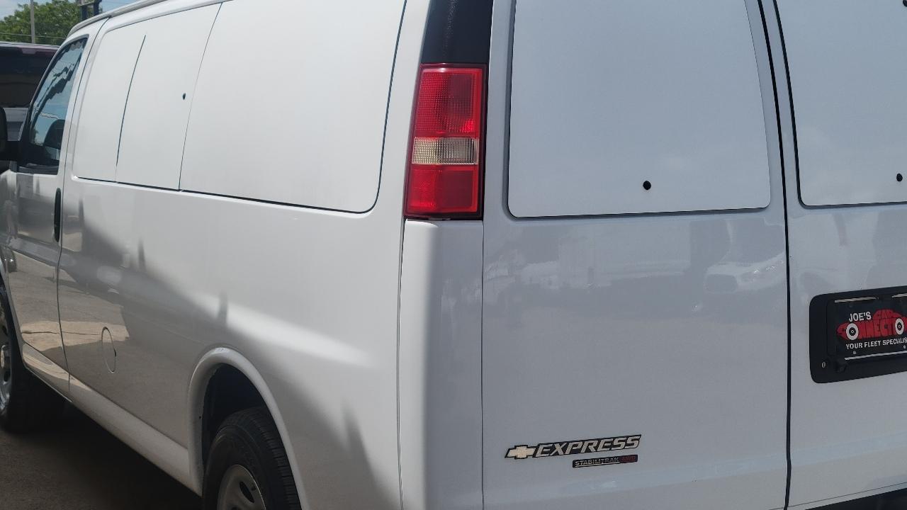 Chevrolet Classic Cargo Van  2014