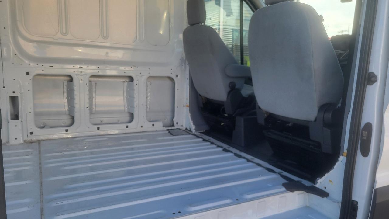 Ford Transit Van T-250 148" EL Hi Rf 9000 GVWR Sliding RH Dr 2018