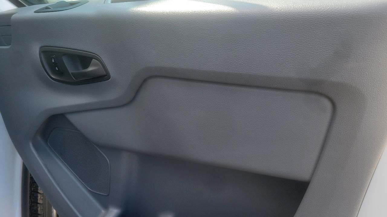 Ford Transit Van T-250 148" EL Hi Rf 9000 GVWR Sliding RH Dr 2018