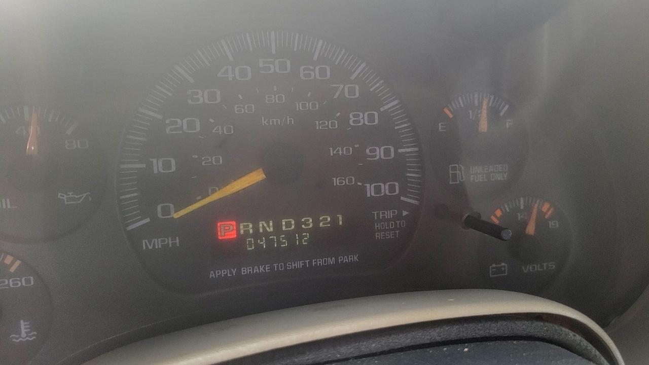 GMC Safari Cargo Van 111.2" WB RWD 2001