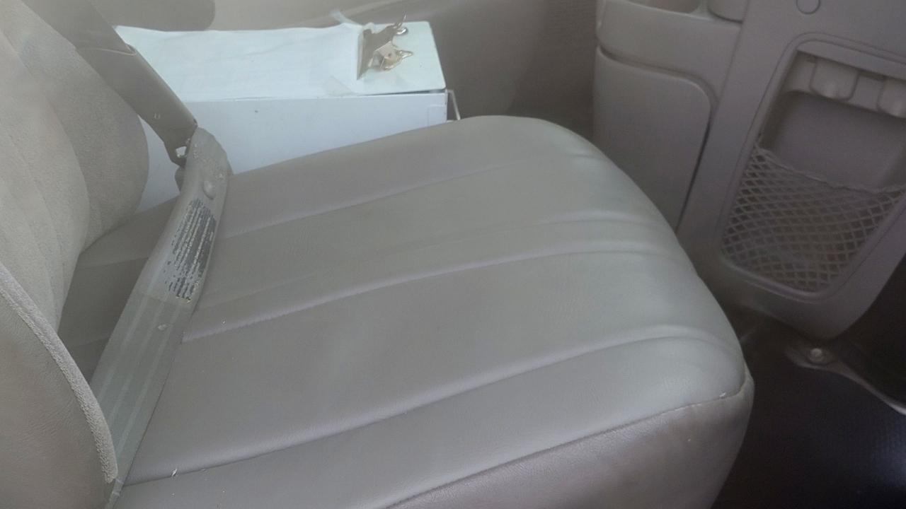 GMC Safari Cargo Van 111.2" WB RWD 2001