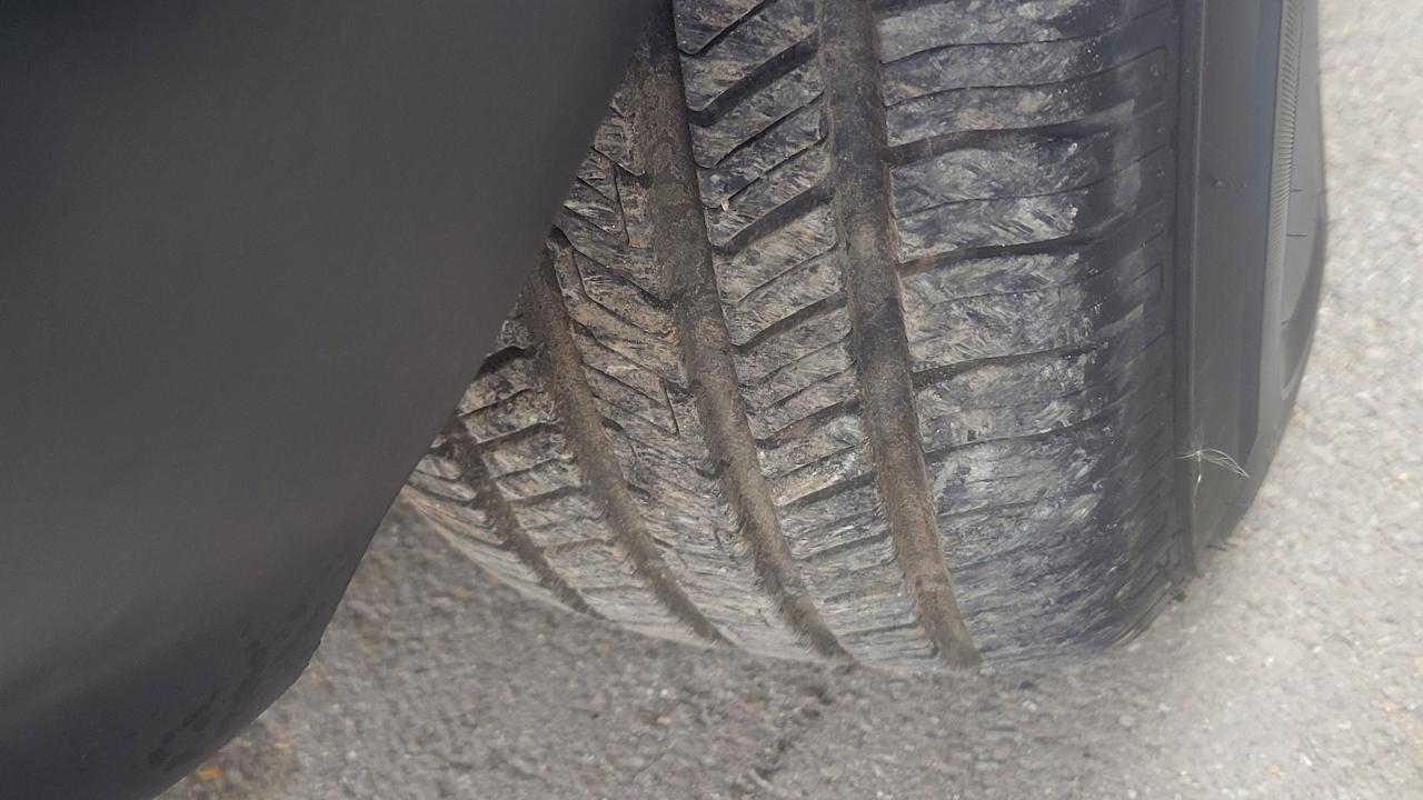 GMC Safari Cargo Van 111.2" WB RWD 2001