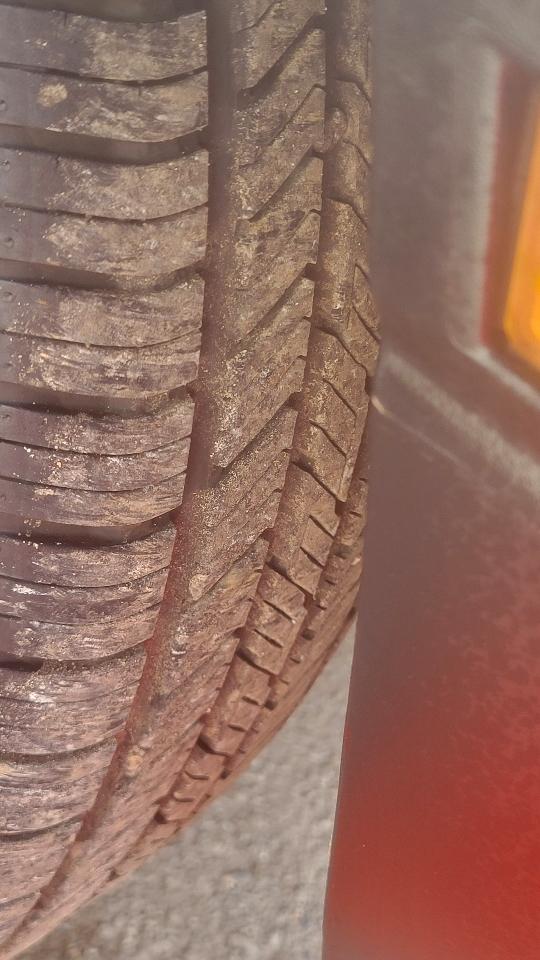 GMC Safari Cargo Van 111.2" WB RWD 2001