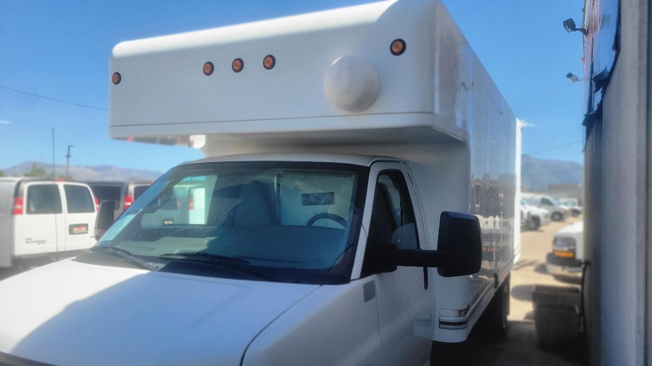 Chevrolet Express Commercial Cutaway 3500 Van 177" *Ltd Avail* 2016