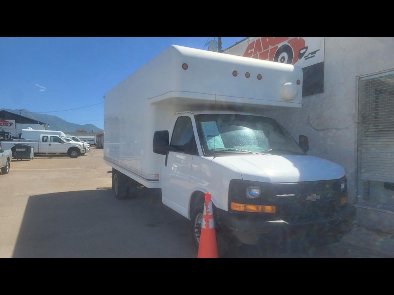 Chevrolet Express Commercial Cutaway 3500 Van 177" *Ltd Avail* 2016