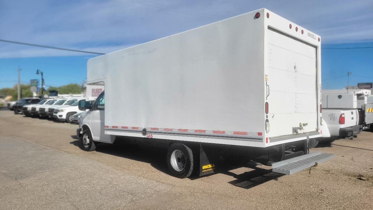 Chevrolet Express Commercial Cutaway 3500 Van 177" *Ltd Avail* 2016