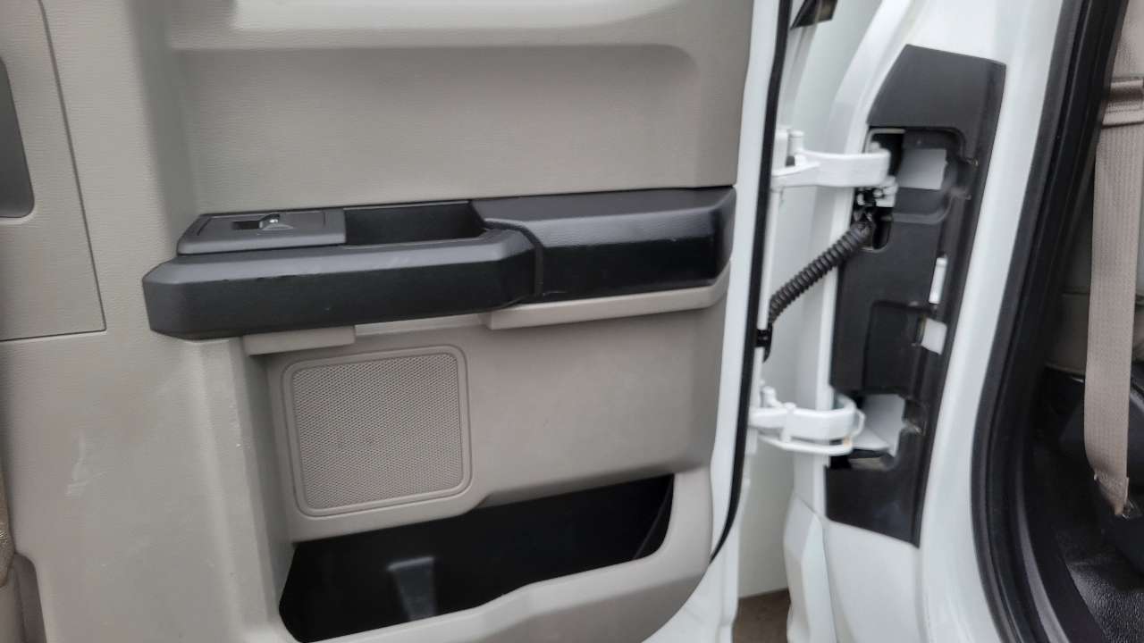 Ford Super Duty F-250 SRW 4WD SuperCab 142" XL 2017