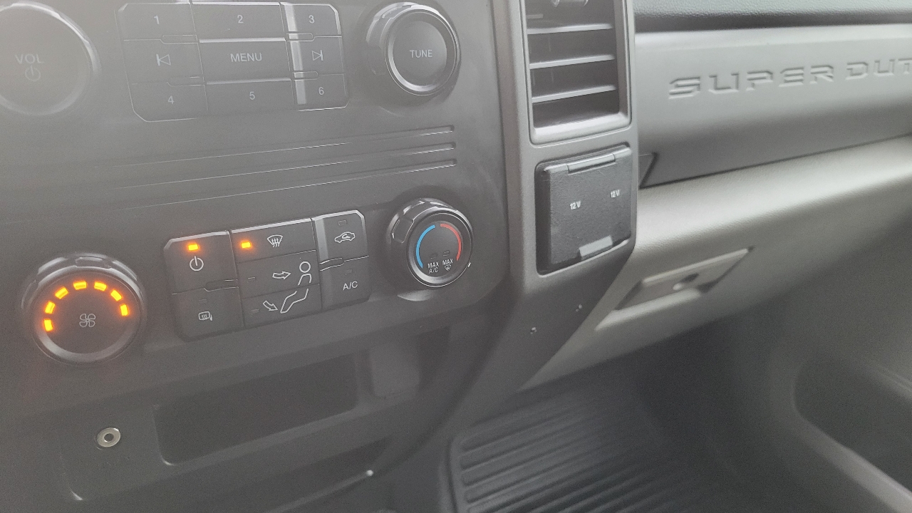 Ford Super Duty F-250 SRW 4WD SuperCab 142" XL 2017