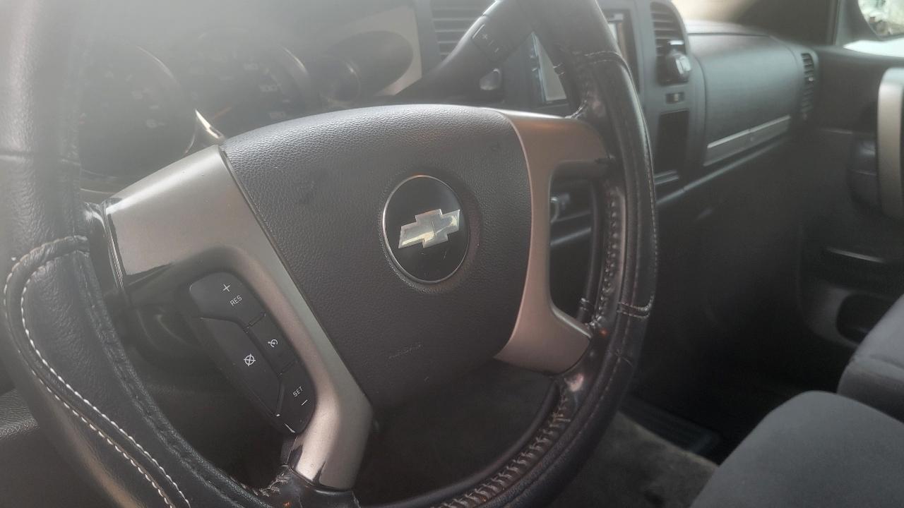 Chevrolet Silverado 1500 4WD Crew Cab 143.5" LT 2012