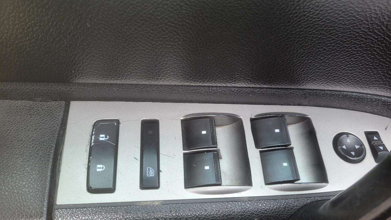 Chevrolet Silverado 1500 4WD Crew Cab 143.5" LT 2012