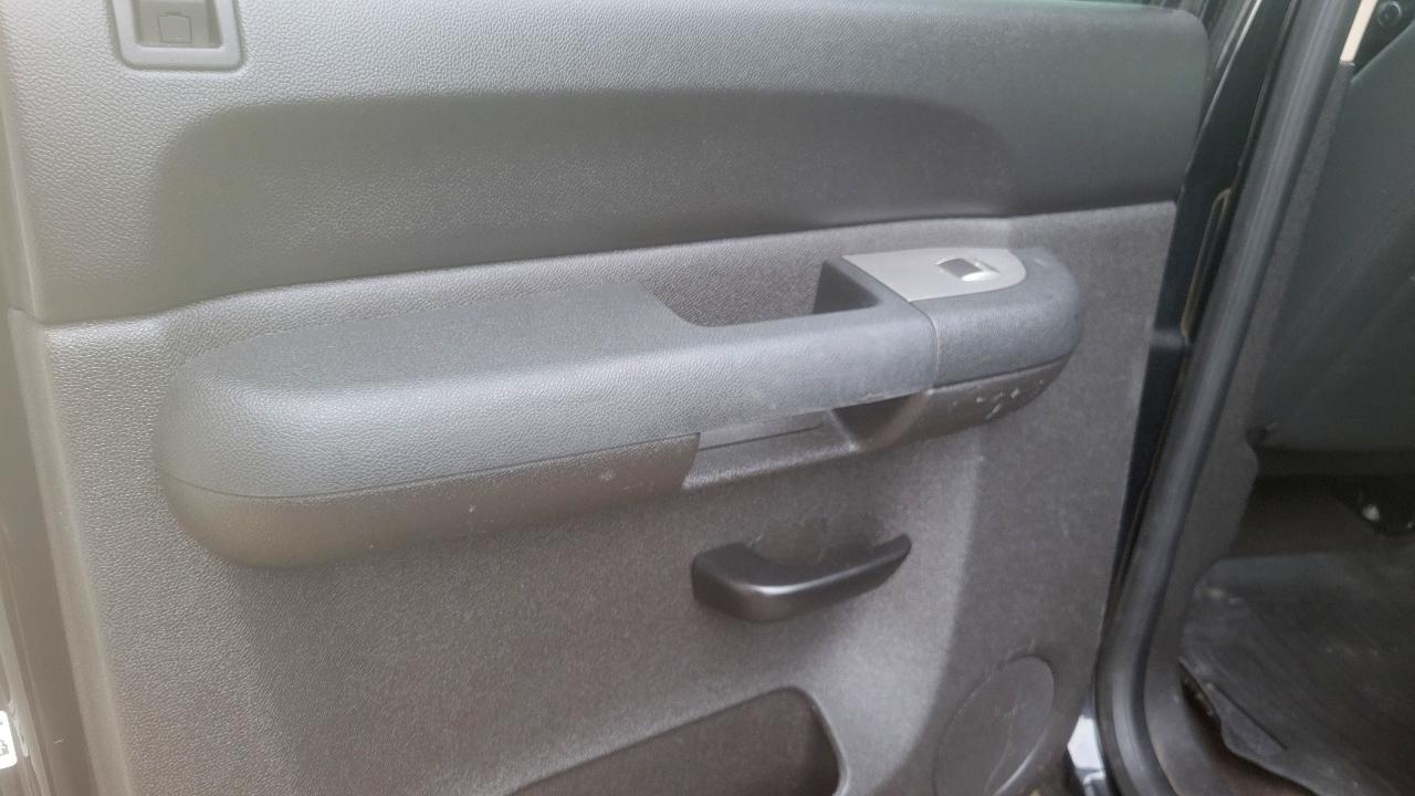 Chevrolet Silverado 1500 4WD Crew Cab 143.5" LT 2012