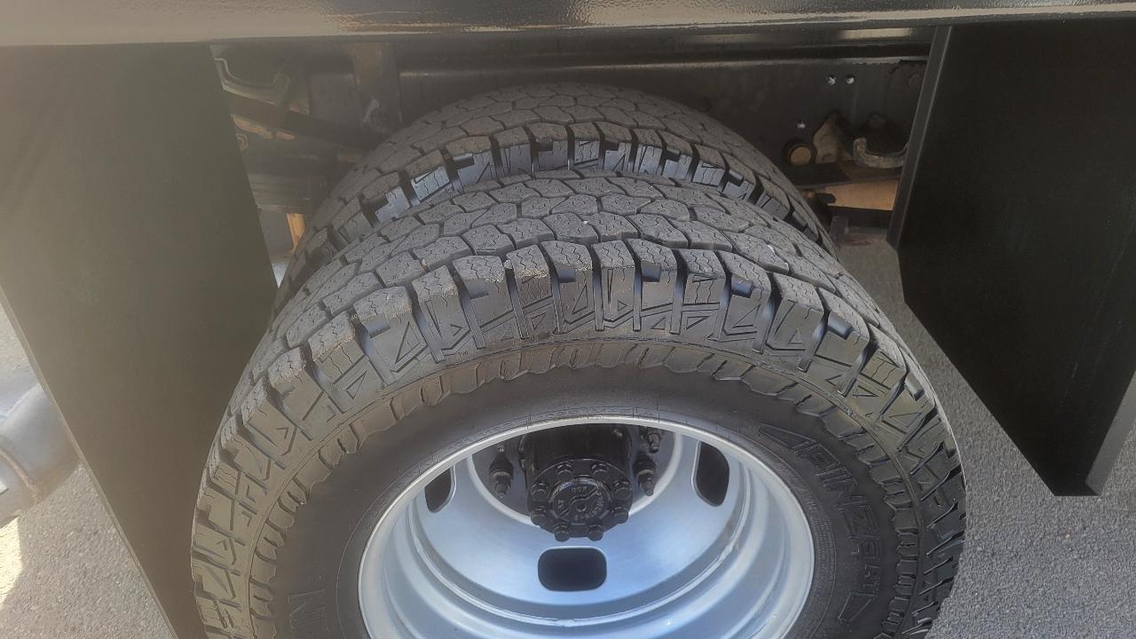 Ford Super Duty F-350 DRW XLT 2WD Reg Cab 145" WB 60" CA 2018