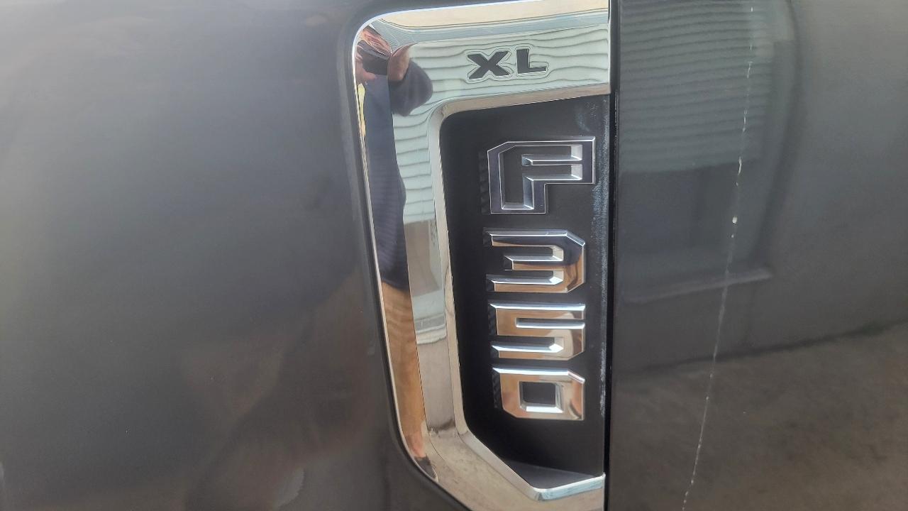 Ford Super Duty F-350 DRW XLT 2WD Reg Cab 145" WB 60" CA 2018