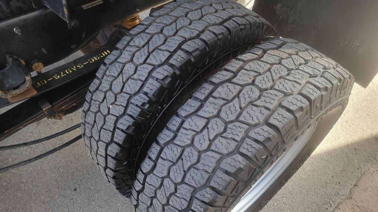 Ford Super Duty F-350 DRW XLT 2WD Reg Cab 145" WB 60" CA 2018