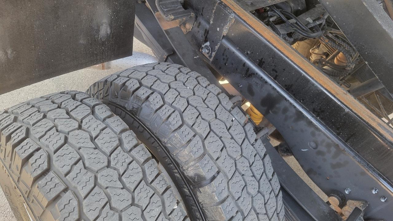 Ford Super Duty F-350 DRW XLT 2WD Reg Cab 145" WB 60" CA 2018