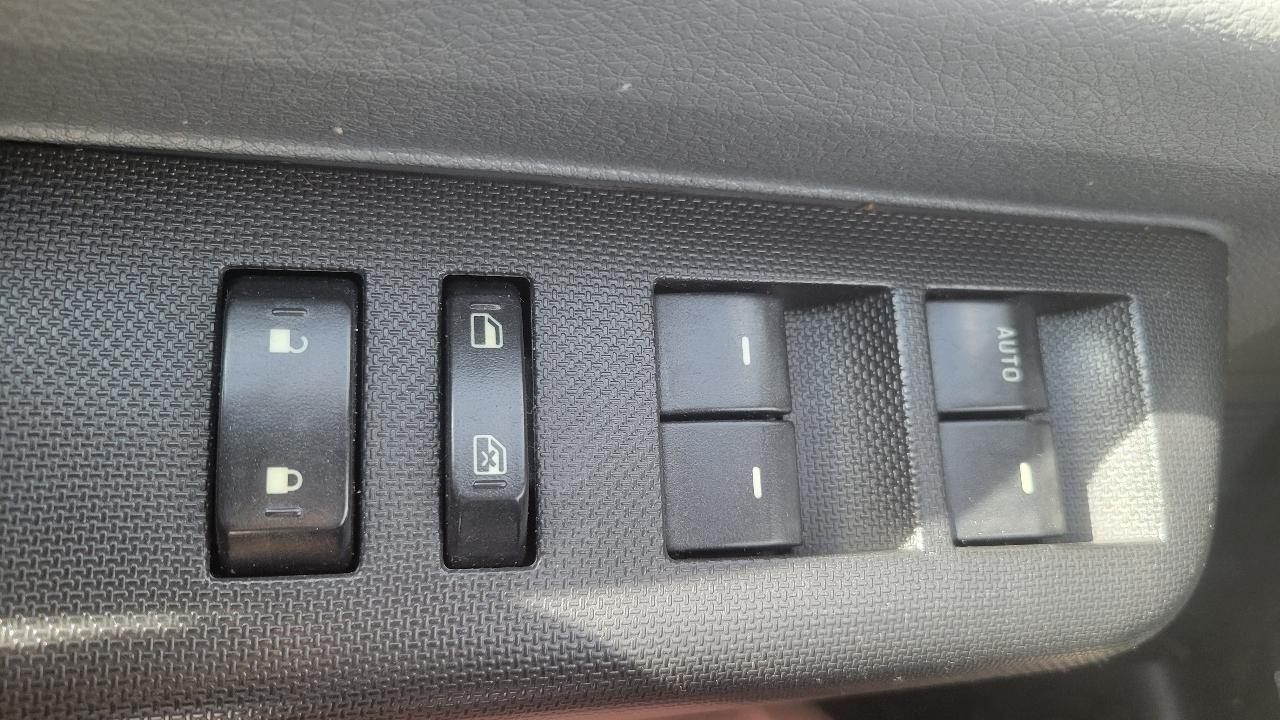 Ford Super Duty F-350 DRW XLT 2WD Reg Cab 145" WB 60" CA 2018