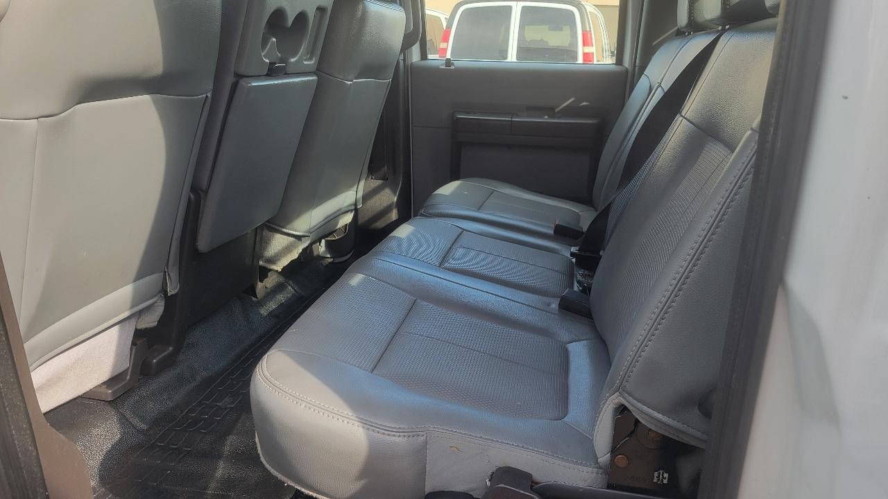 Ford Super Duty F-350 DRW XLT 2WD Reg Cab 145" WB 60" CA 2018