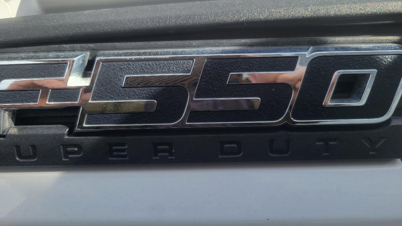 Ford Super Duty F-550 DRW 2WD Crew Cab 176" WB 60" CA XL 2011