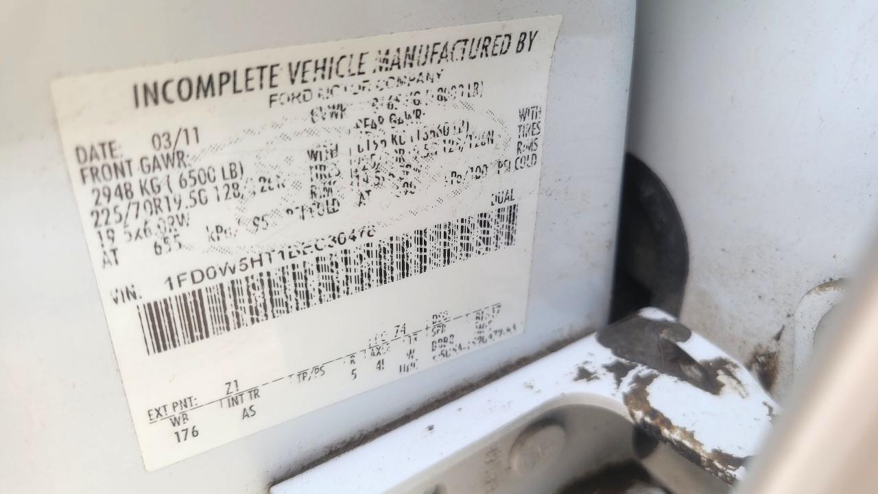 Ford Super Duty F-550 DRW 2WD Crew Cab 176" WB 60" CA XL 2011