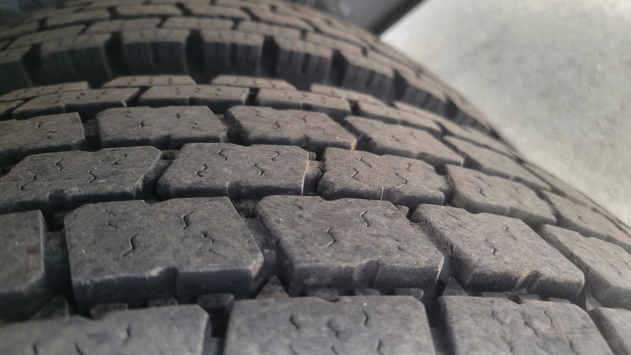 Ford Super Duty F-550 DRW 2WD Crew Cab 176" WB 60" CA XL 2011