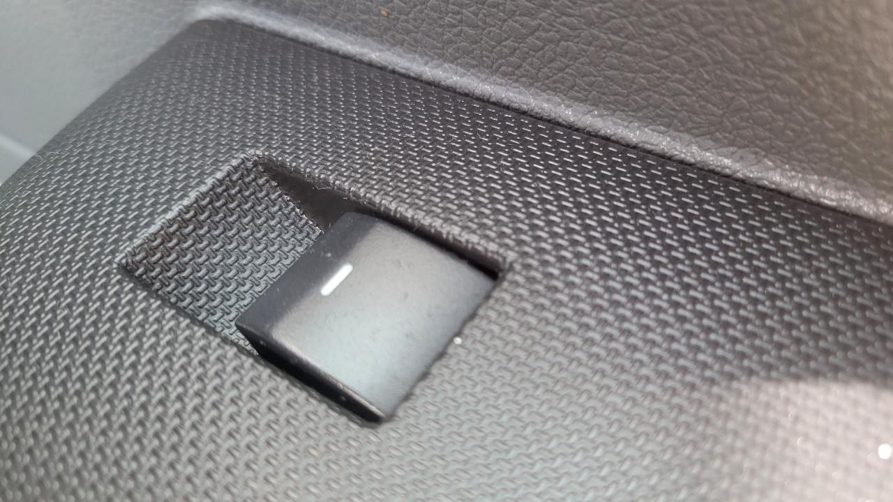 Ford Super Duty F-550 DRW 2WD Crew Cab 176" WB 60" CA XL 2011