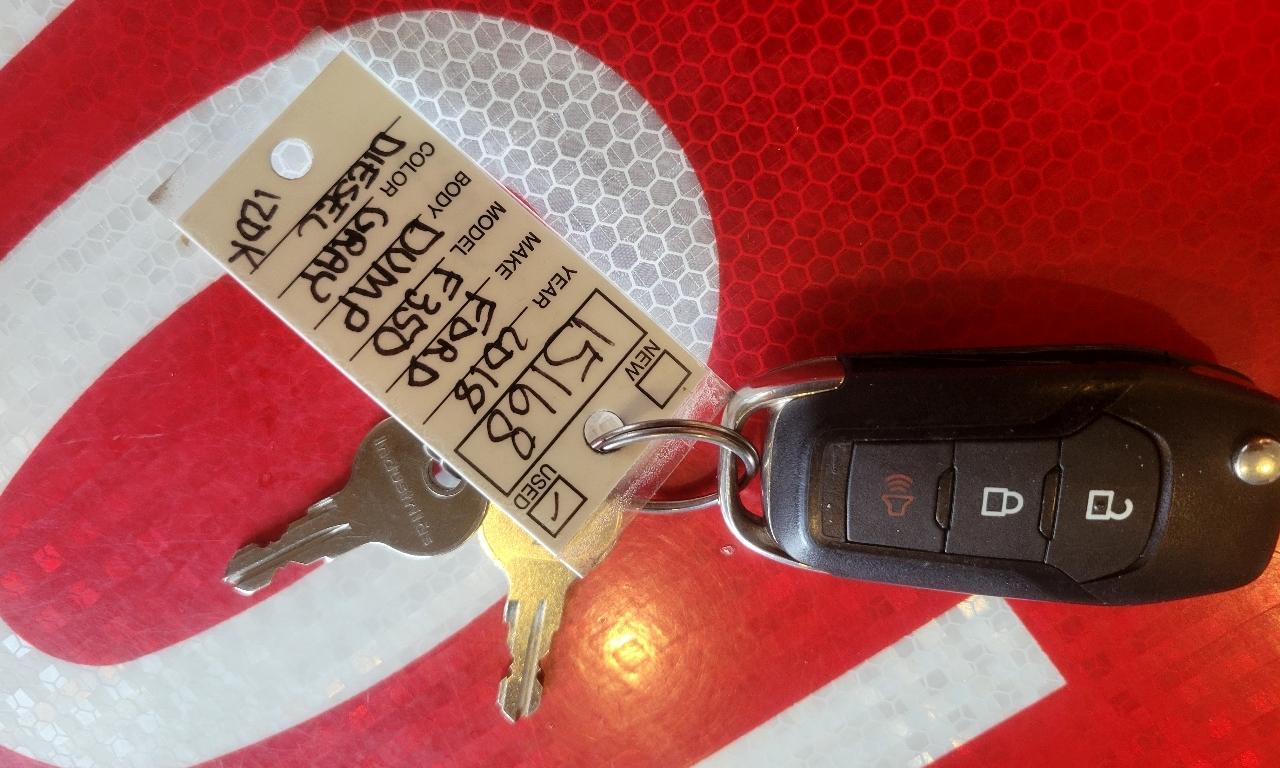 Ford Super Duty F-550 DRW 2WD Crew Cab 176" WB 60" CA XL 2011