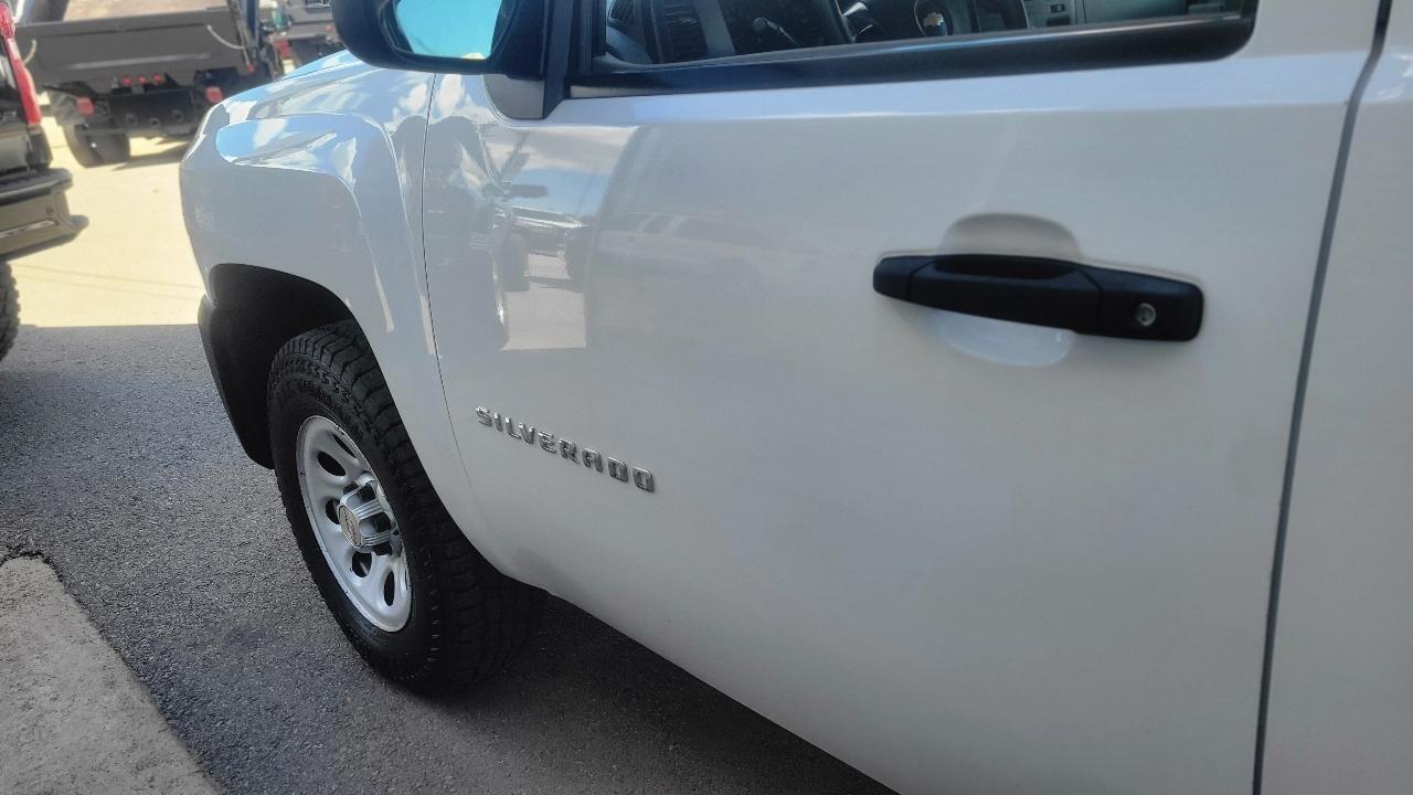 Chevrolet Silverado 1500 4WD Reg Cab 119.0" Work Truck 2013