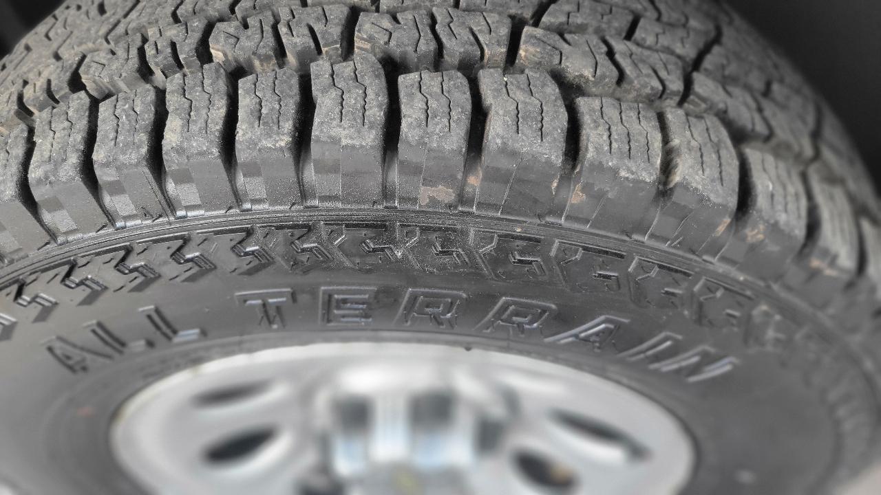 Chevrolet Silverado 1500 4WD Reg Cab 119.0" Work Truck 2013