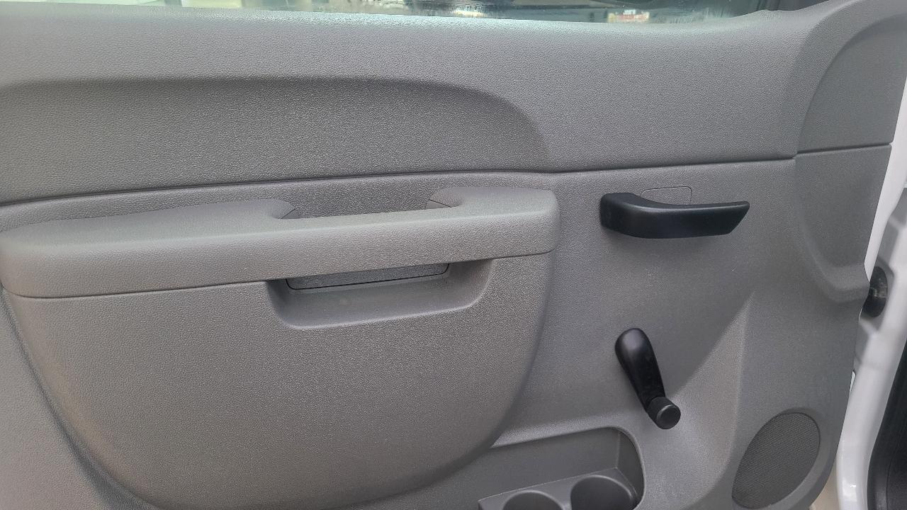 Chevrolet Silverado 1500 4WD Reg Cab 119.0" Work Truck 2013