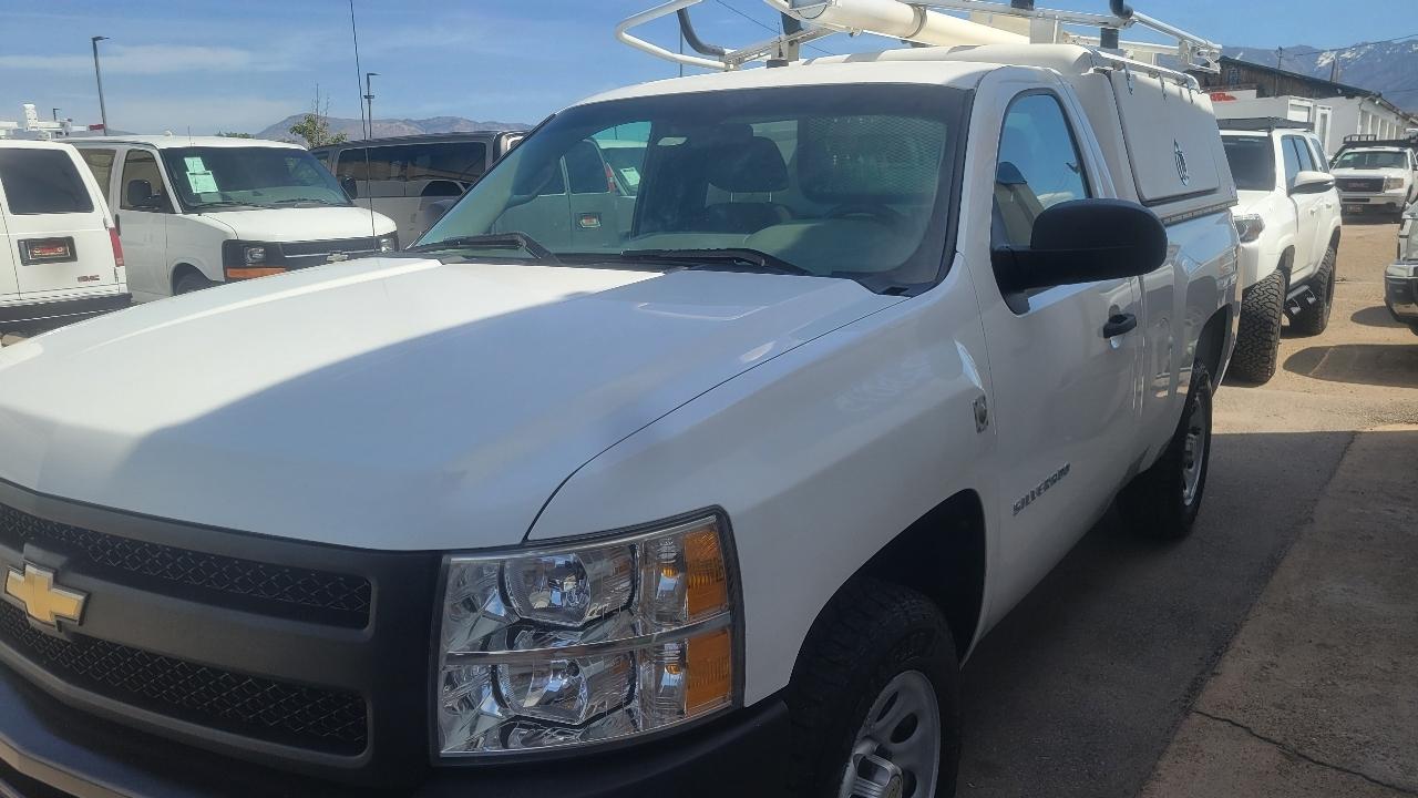 Chevrolet Silverado 1500 4WD Reg Cab 119.0" Work Truck 2011